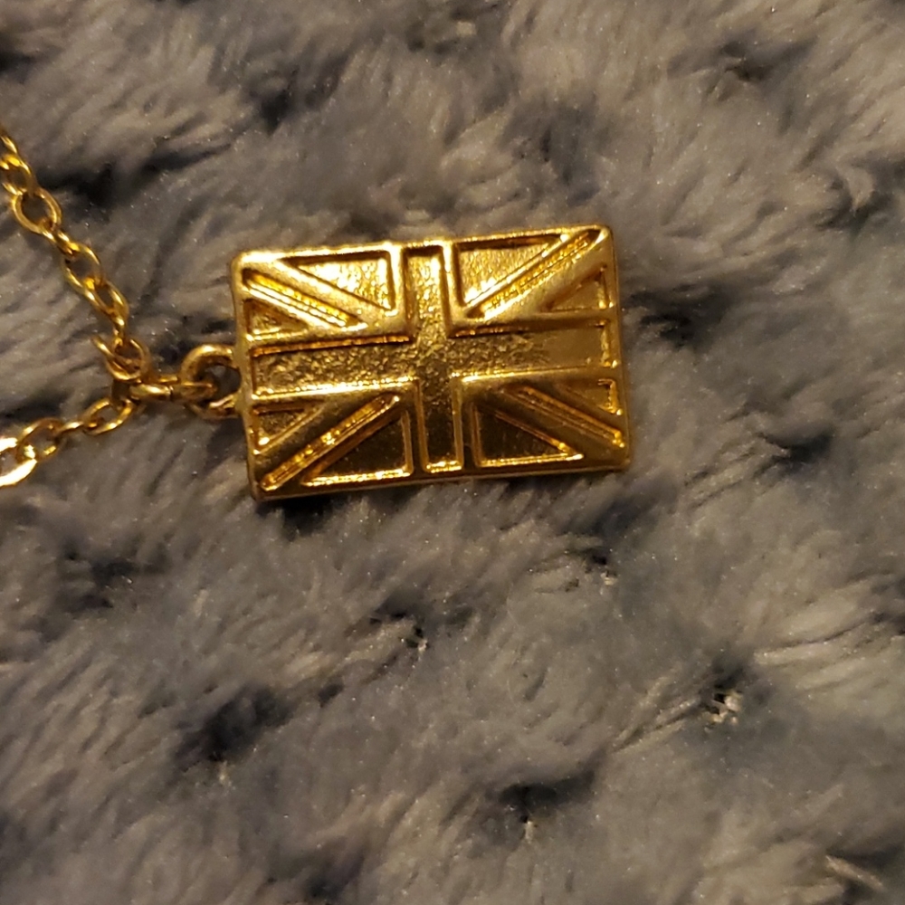 Necklace - Picture 2 of 6